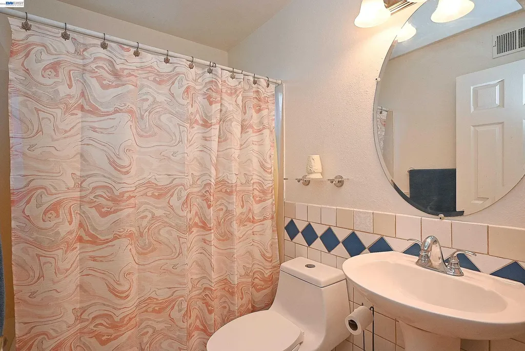 26454 Taft Street Hayward CA 94544