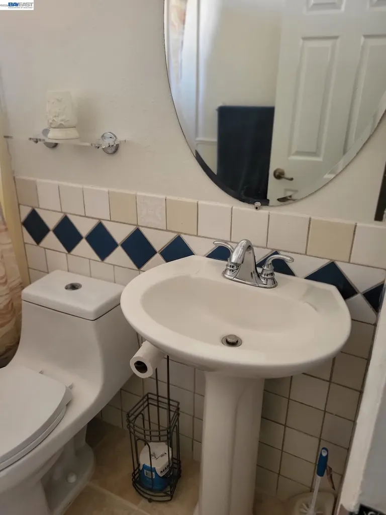 26454 Taft Street Hayward CA 94544