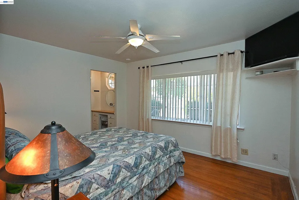 26454 Taft Street Hayward CA 94544