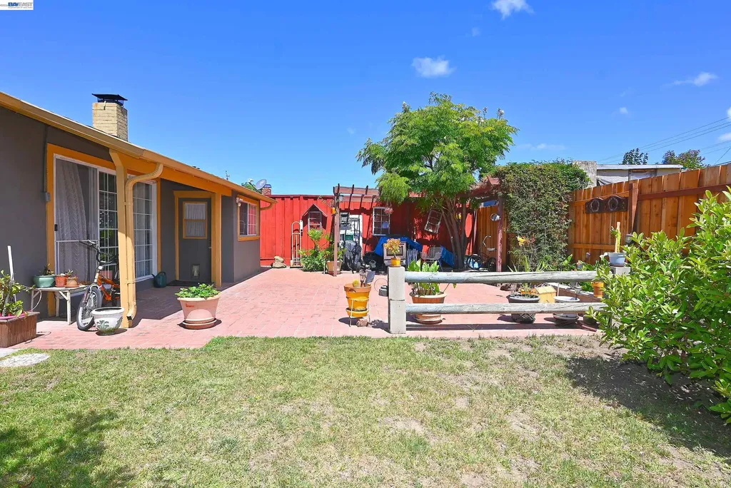 26454 Taft Street Hayward CA 94544