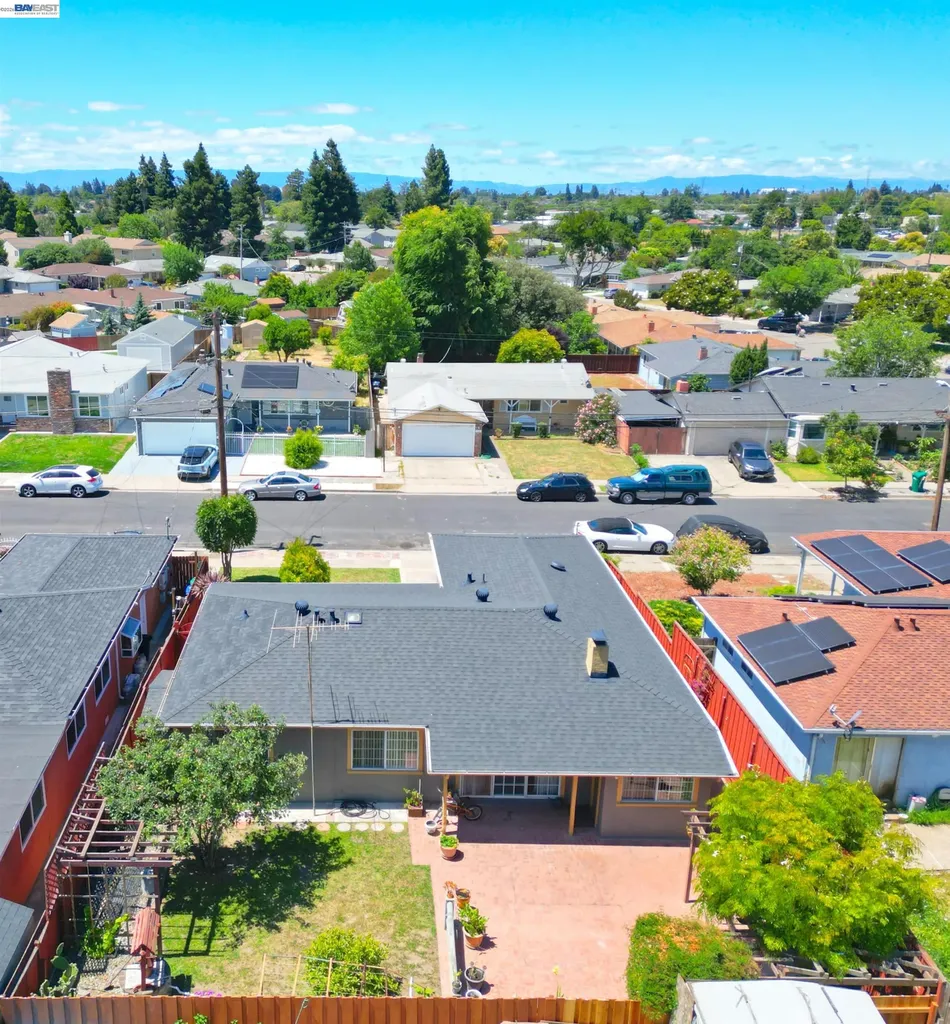 26454 Taft Street Hayward CA 94544