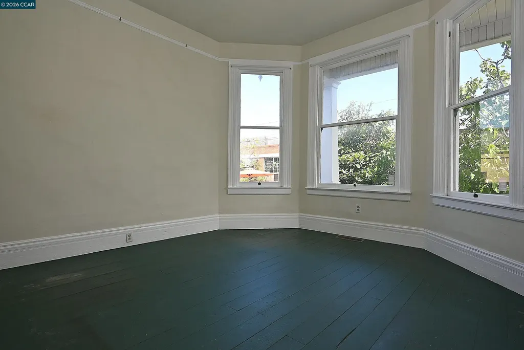 979 Grace Avenue Oakland CA 94608