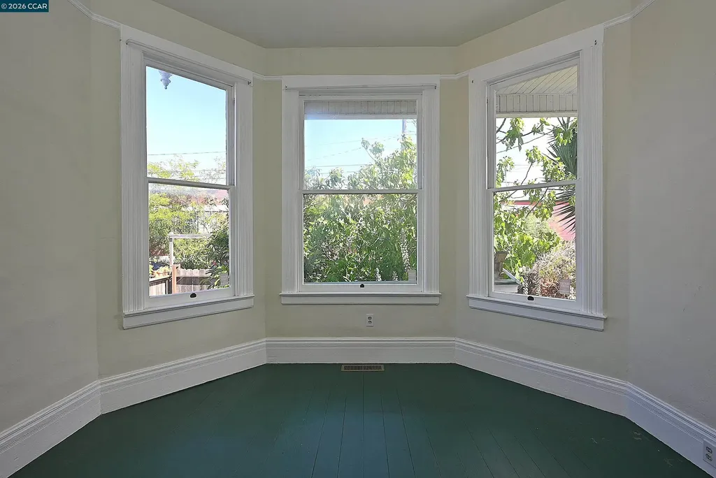 979 Grace Avenue Oakland CA 94608