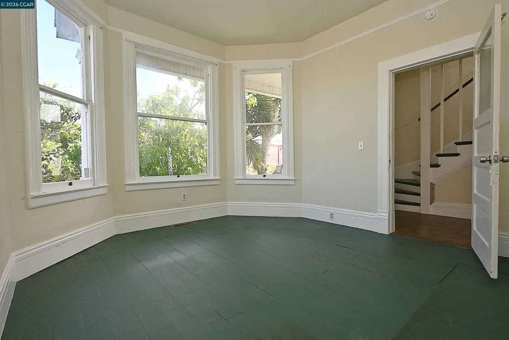 979 Grace Avenue Oakland CA 94608