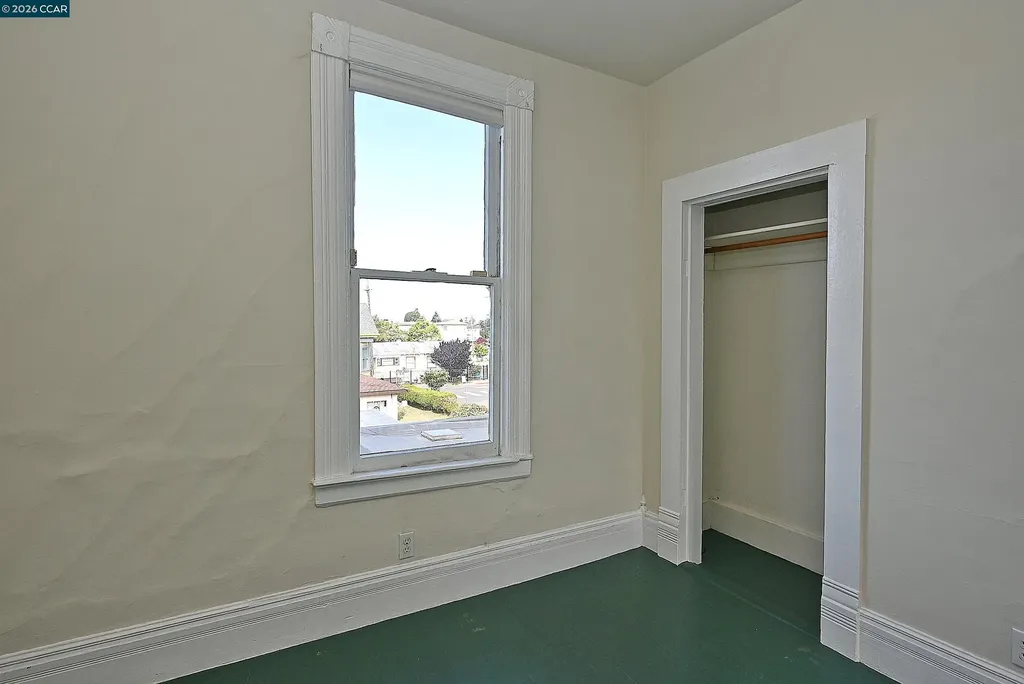 979 Grace Avenue Oakland CA 94608