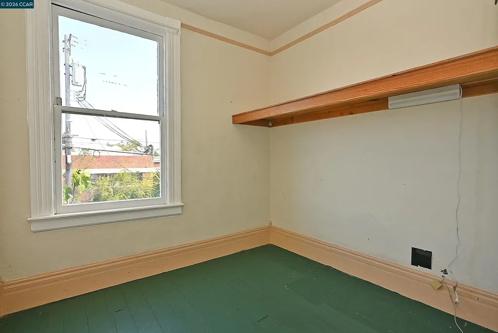 979 Grace Avenue Oakland CA 94608