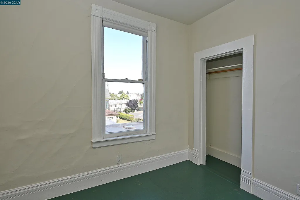 979 Grace Avenue Oakland CA 94608