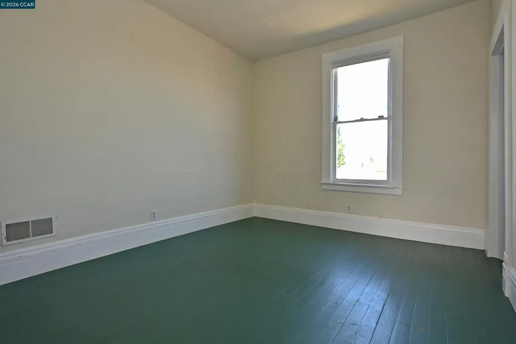 979 Grace Avenue Oakland CA 94608