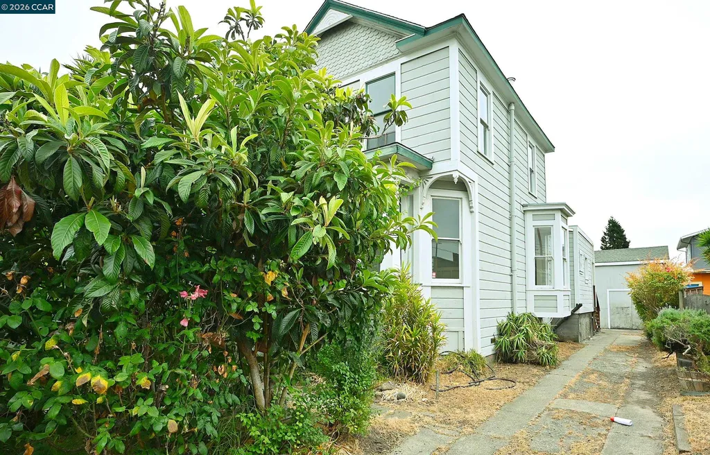 979 Grace Avenue Oakland CA 94608