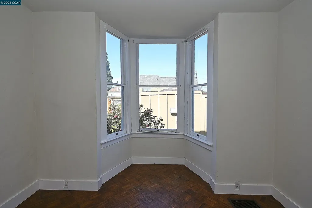 979 Grace Avenue Oakland CA 94608