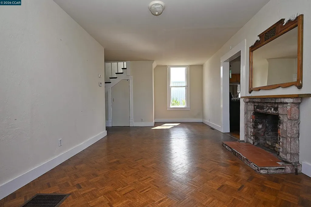 979 Grace Avenue Oakland CA 94608