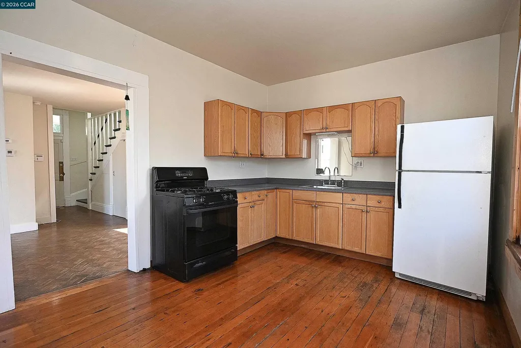 979 Grace Avenue Oakland CA 94608