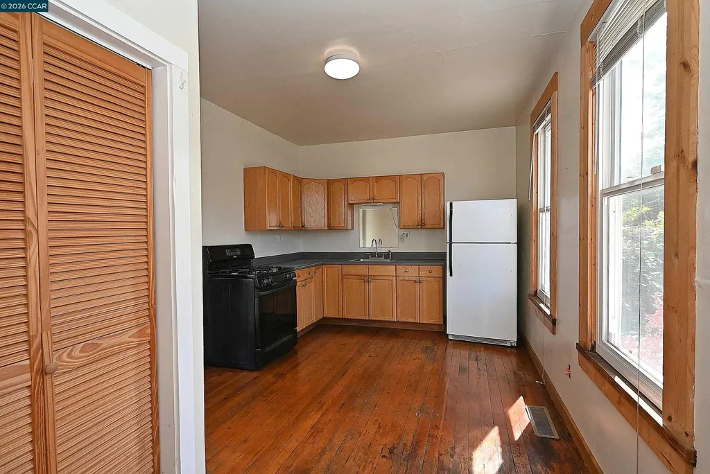 979 Grace Avenue Oakland CA 94608
