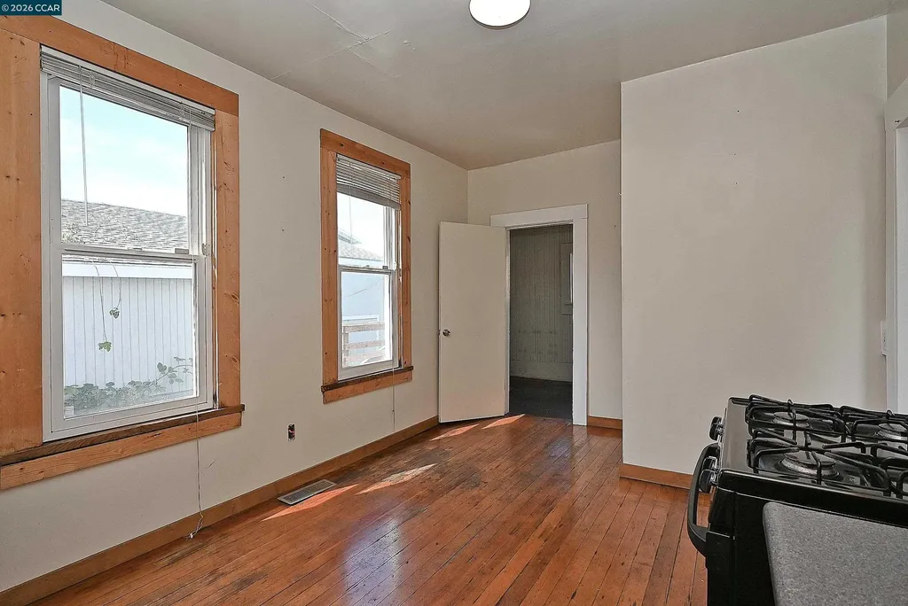 979 Grace Avenue Oakland CA 94608
