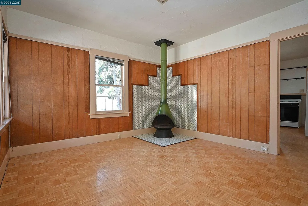 2221 - 2223 San Pablo Avenue Berkeley CA 94702