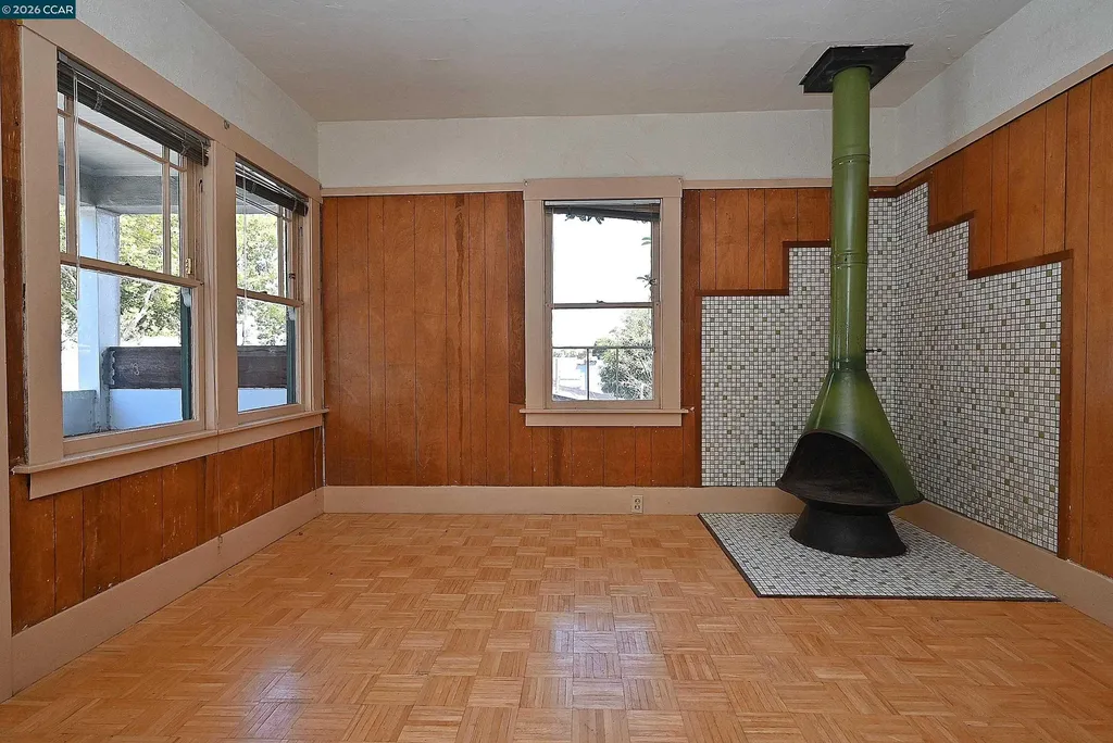 2221 - 2223 San Pablo Avenue Berkeley CA 94702