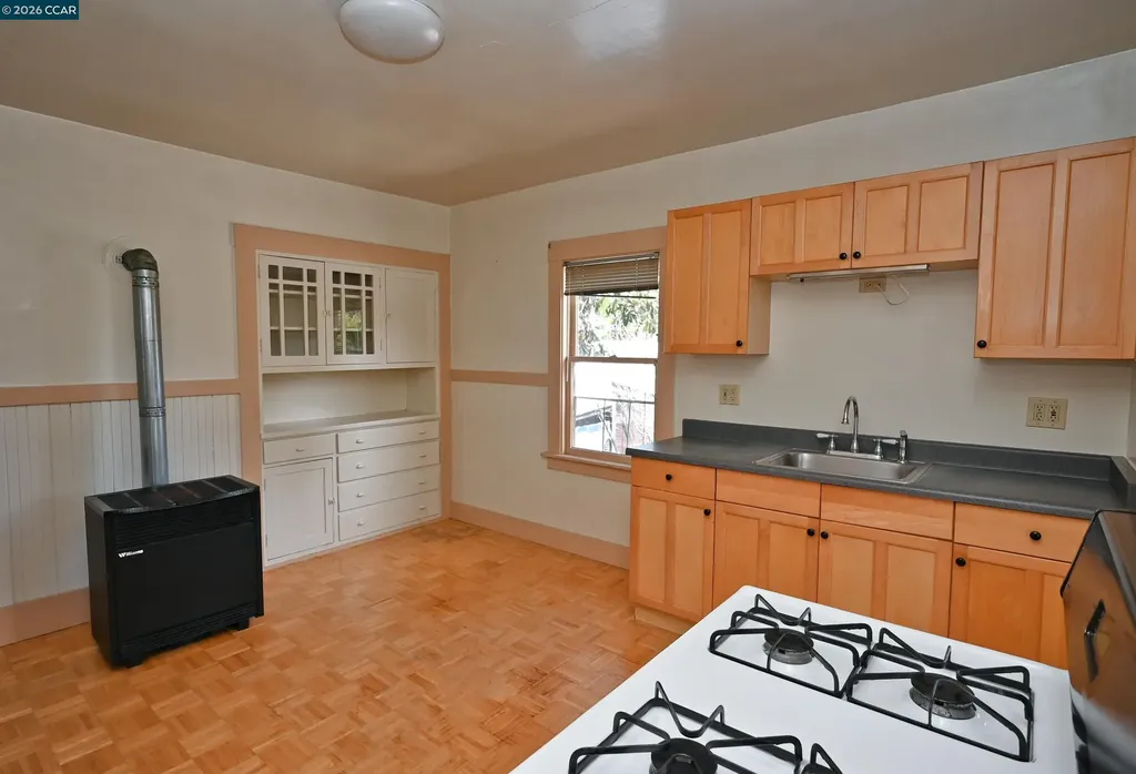 2221 - 2223 San Pablo Avenue Berkeley CA 94702