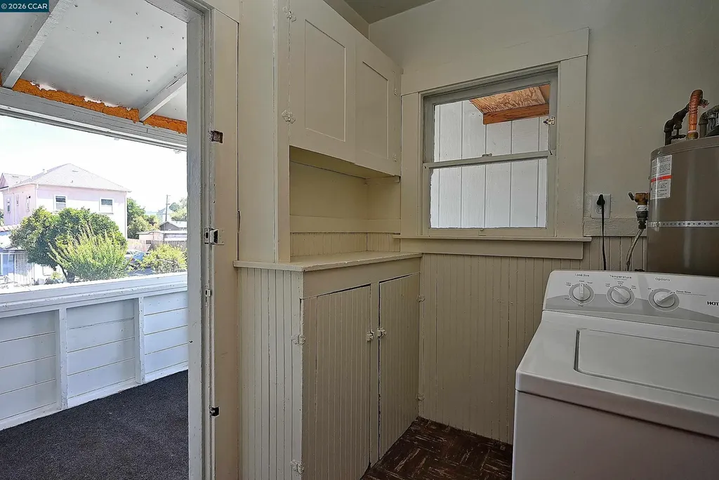 2221 - 2223 San Pablo Avenue Berkeley CA 94702