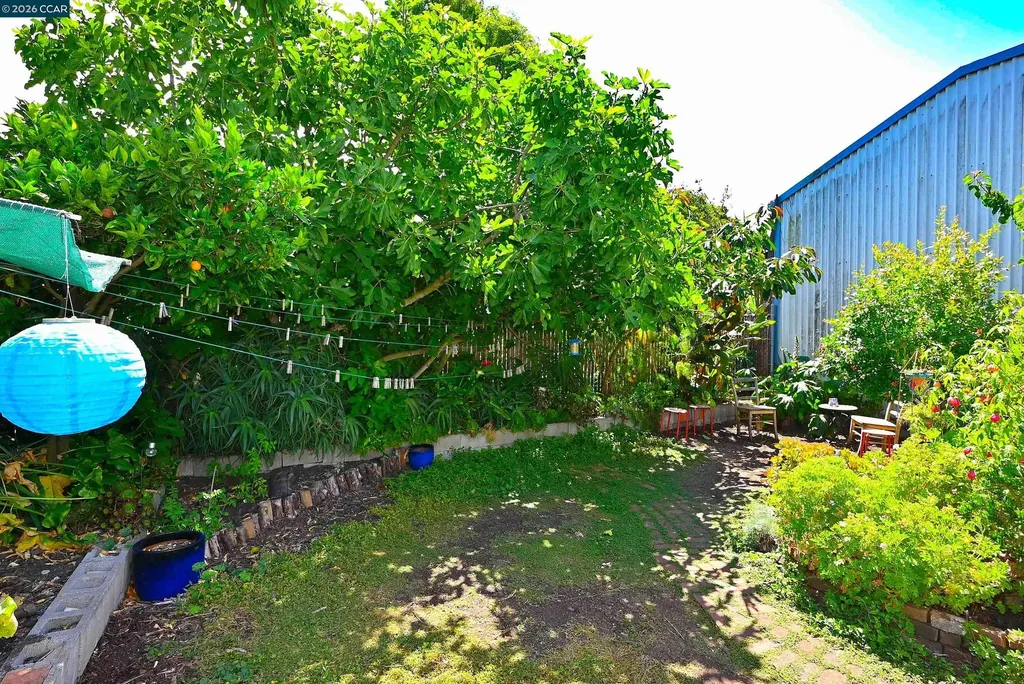 2221 - 2223 San Pablo Avenue Berkeley CA 94702