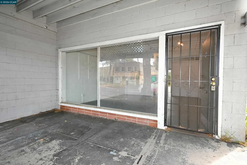2221 - 2223 San Pablo Avenue Berkeley CA 94702