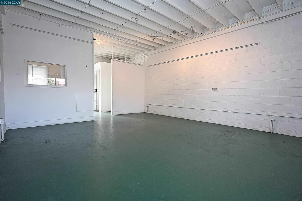 2221 - 2223 San Pablo Avenue Berkeley CA 94702