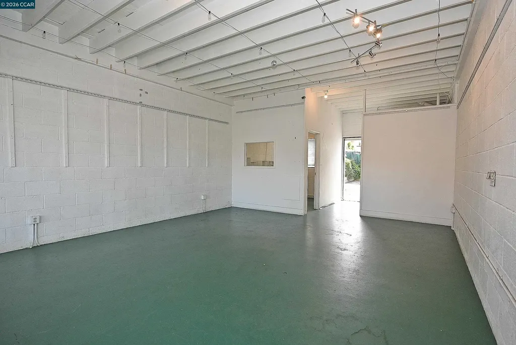 2221 - 2223 San Pablo Avenue Berkeley CA 94702
