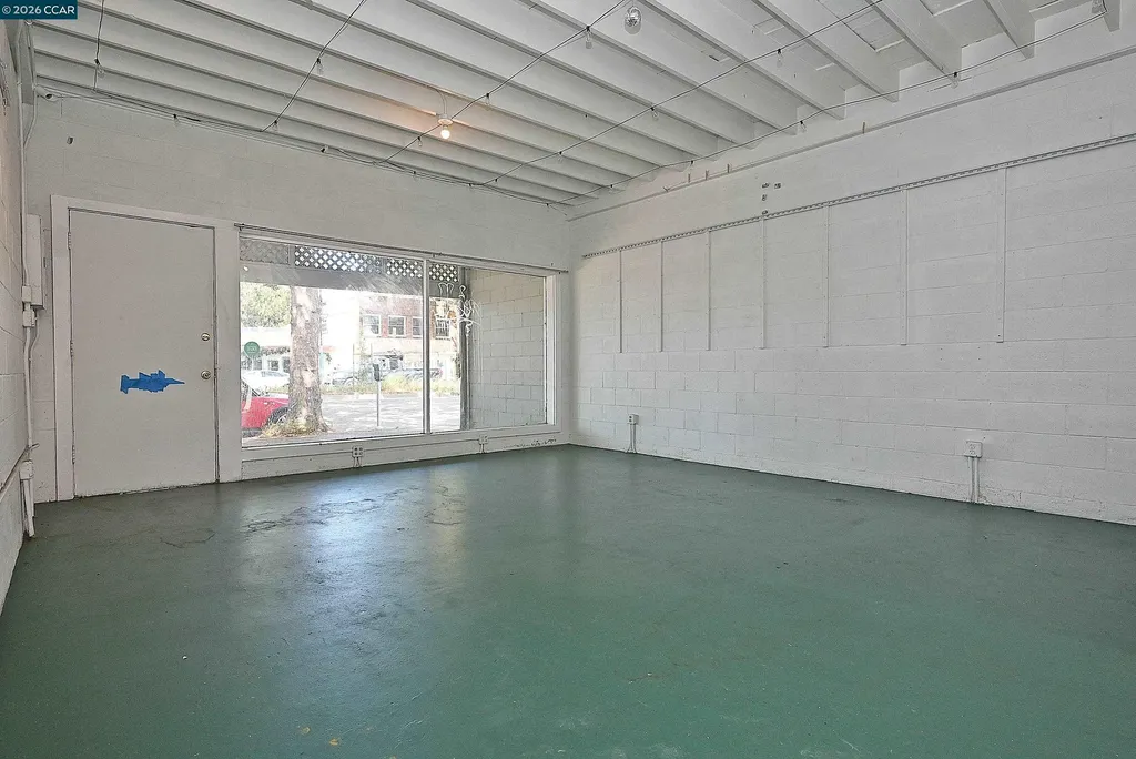 2221 - 2223 San Pablo Avenue Berkeley CA 94702