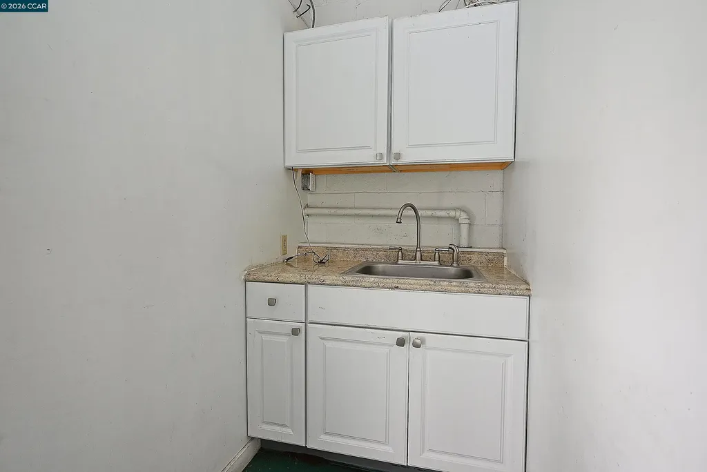 2221 - 2223 San Pablo Avenue Berkeley CA 94702