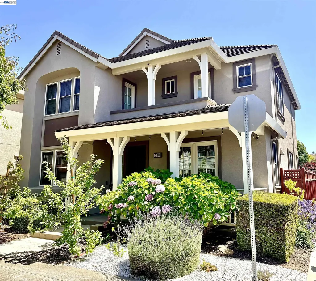 380 Tucker Avenue Alameda CA 94501