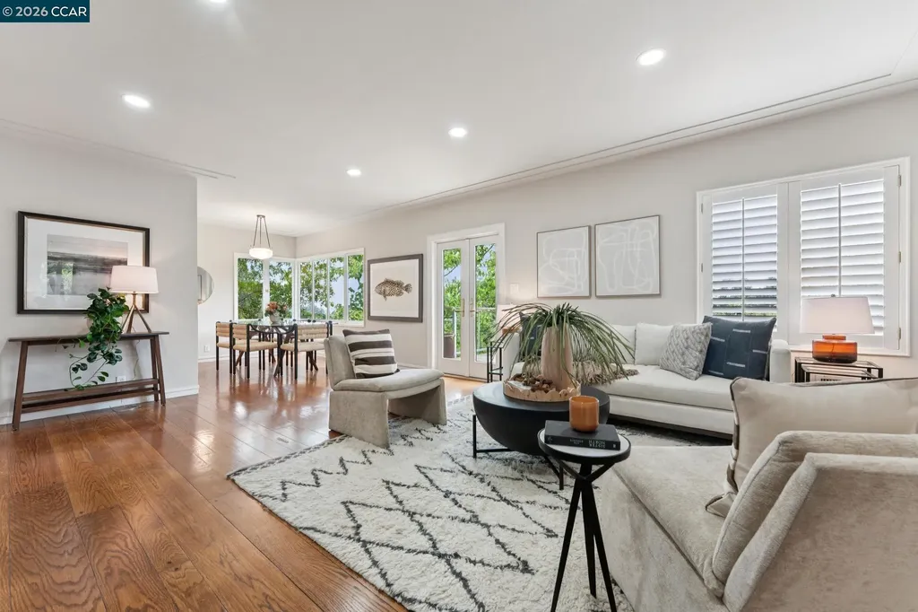 5821 Colton Boulevard Oakland CA 94611