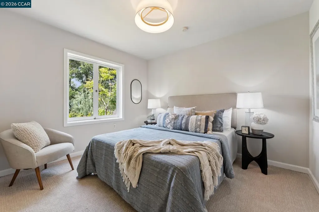 5821 Colton Boulevard Oakland CA 94611