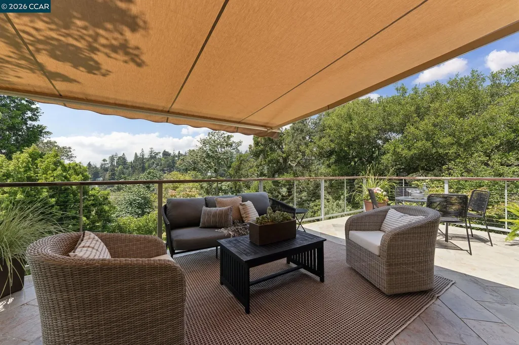 5821 Colton Boulevard Oakland CA 94611