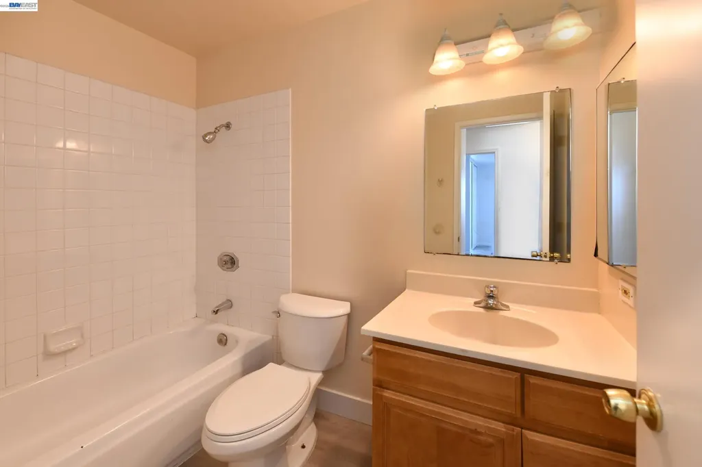 2716 Adeline Street Oakland CA 94607