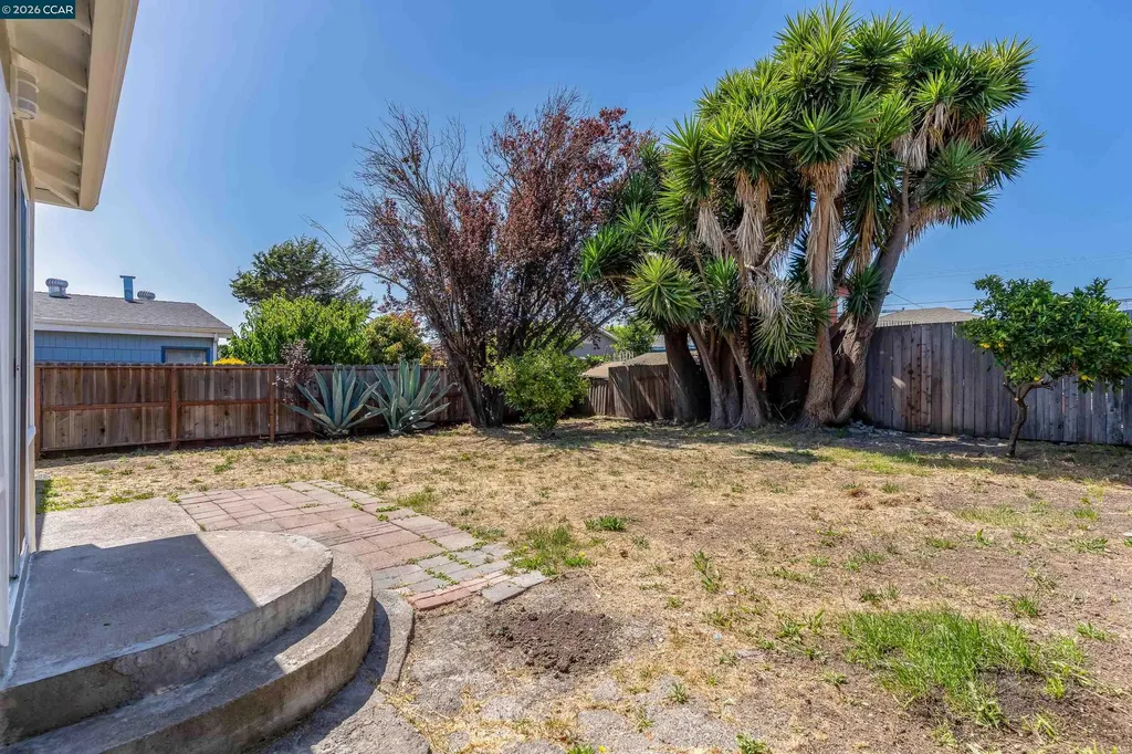 1927 Visalia Avenue Richmond CA 94801