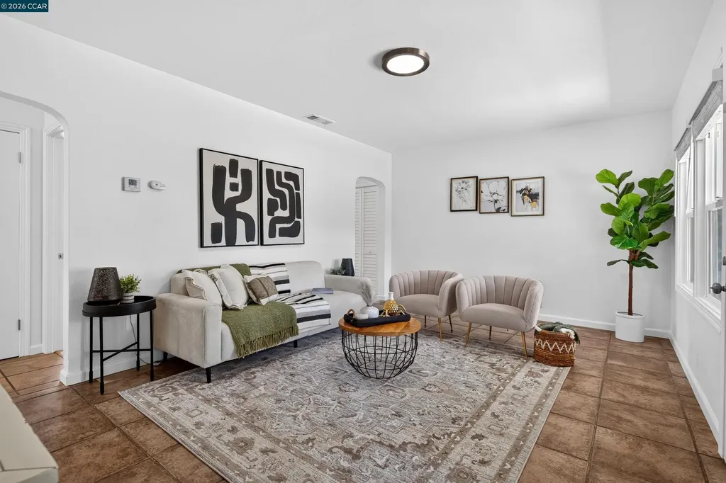 1927 Visalia Avenue Richmond CA 94801