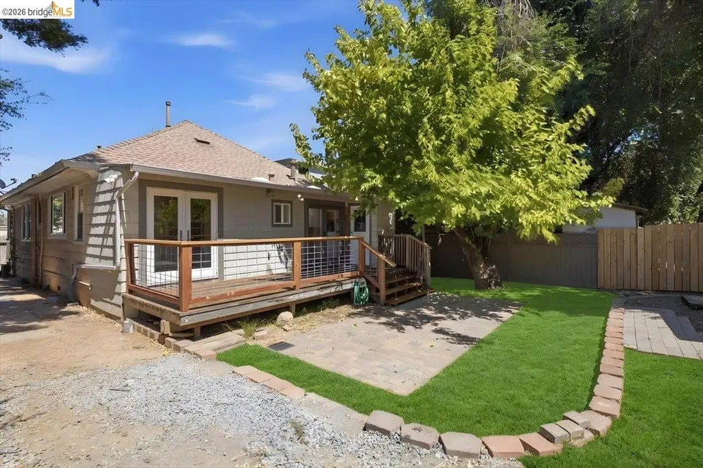 627 6th Street Vallejo CA 94590