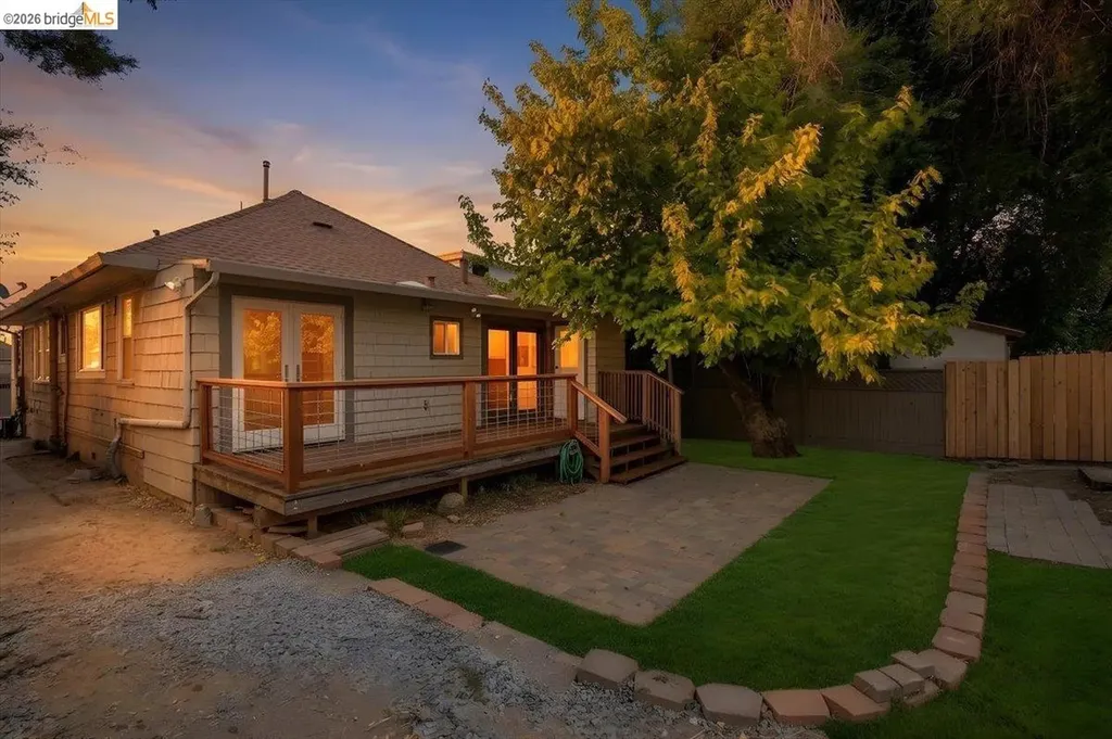 627 6th Street Vallejo CA 94590