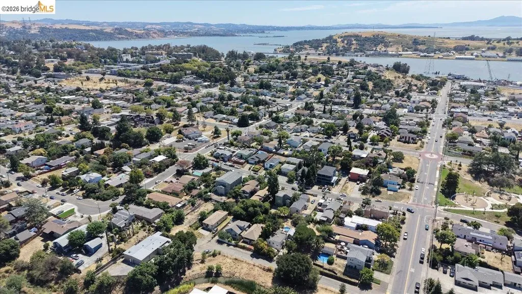 627 6th Street Vallejo CA 94590