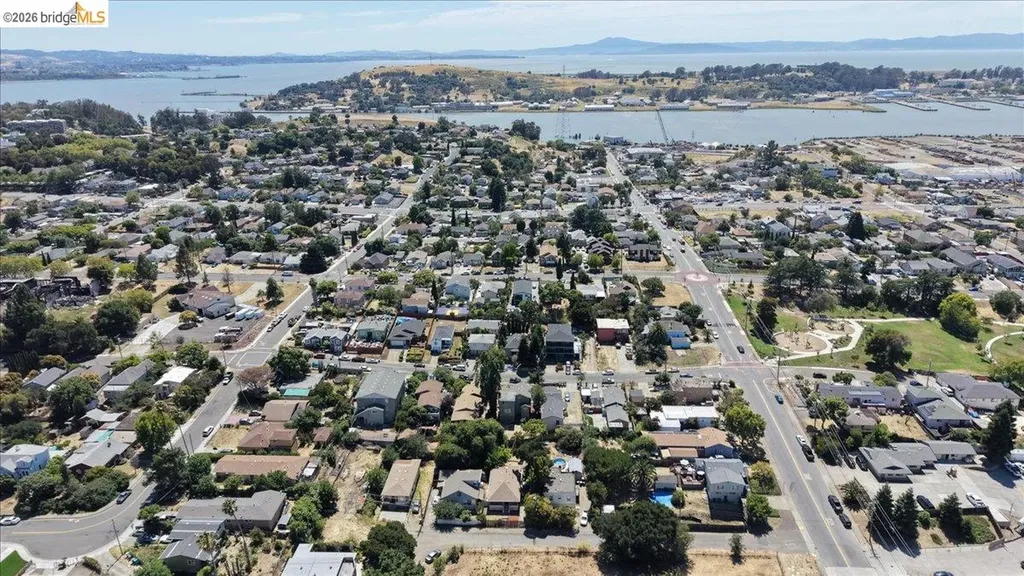 627 6th Street Vallejo CA 94590