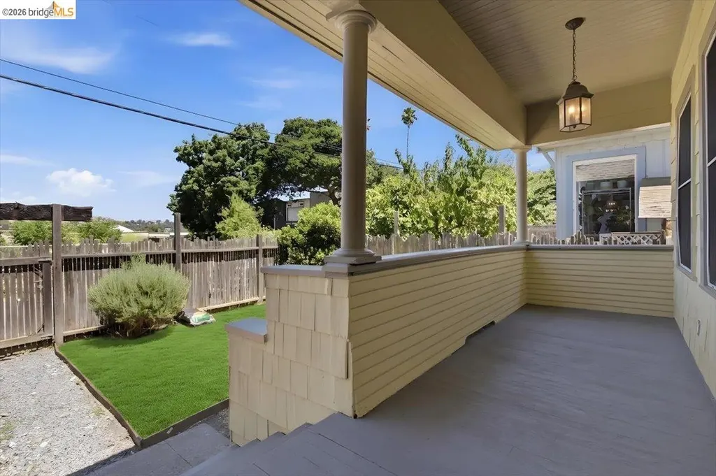 627 6th Street Vallejo CA 94590