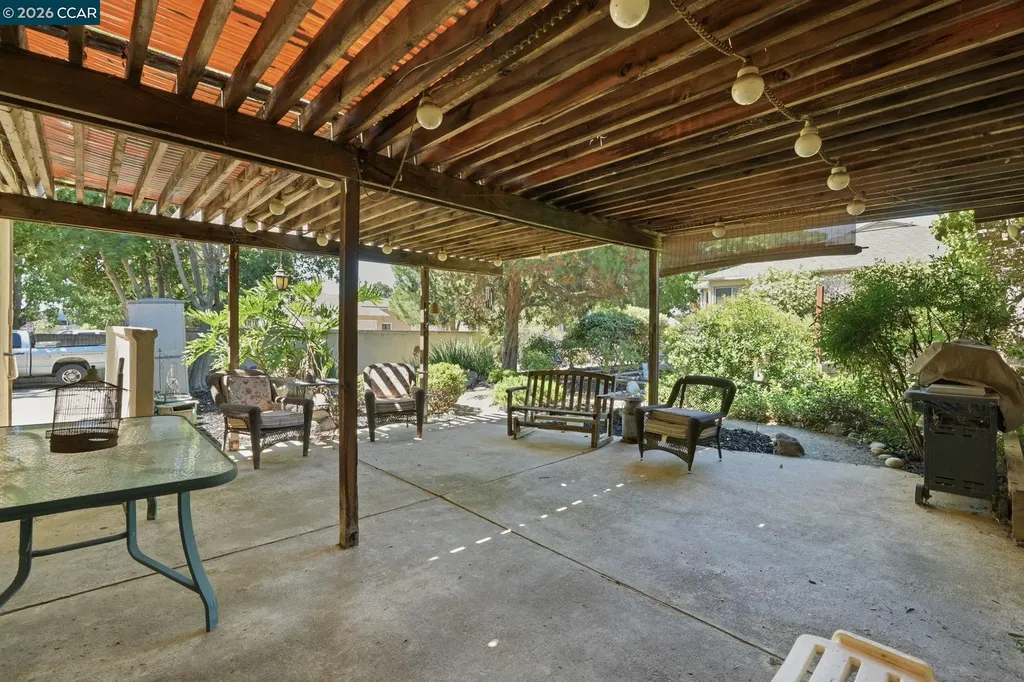 407 Harlow Drive Antioch CA 94509