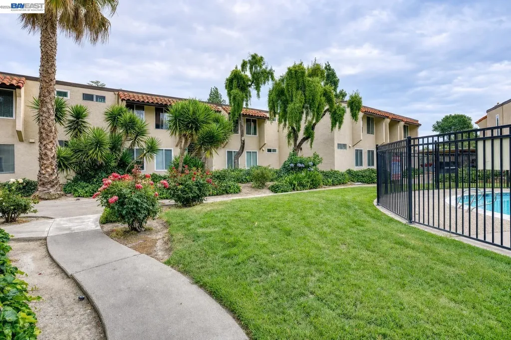 975 Murrieta Blve Livermore CA 94550