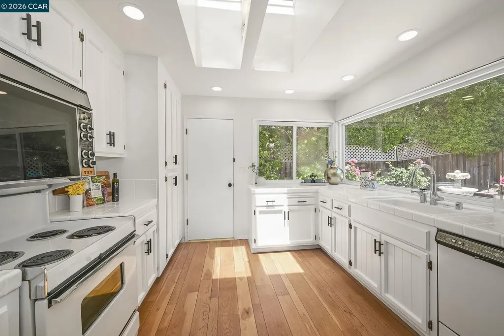 1085 Country Club Drive Moraga CA 94556