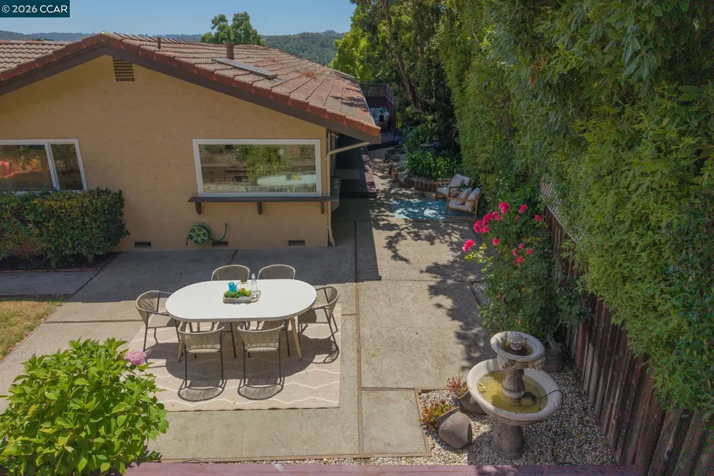 1085 Country Club Drive Moraga CA 94556