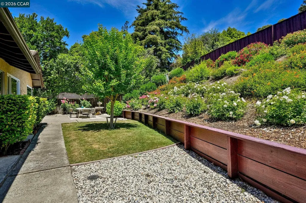 1085 Country Club Drive Moraga CA 94556