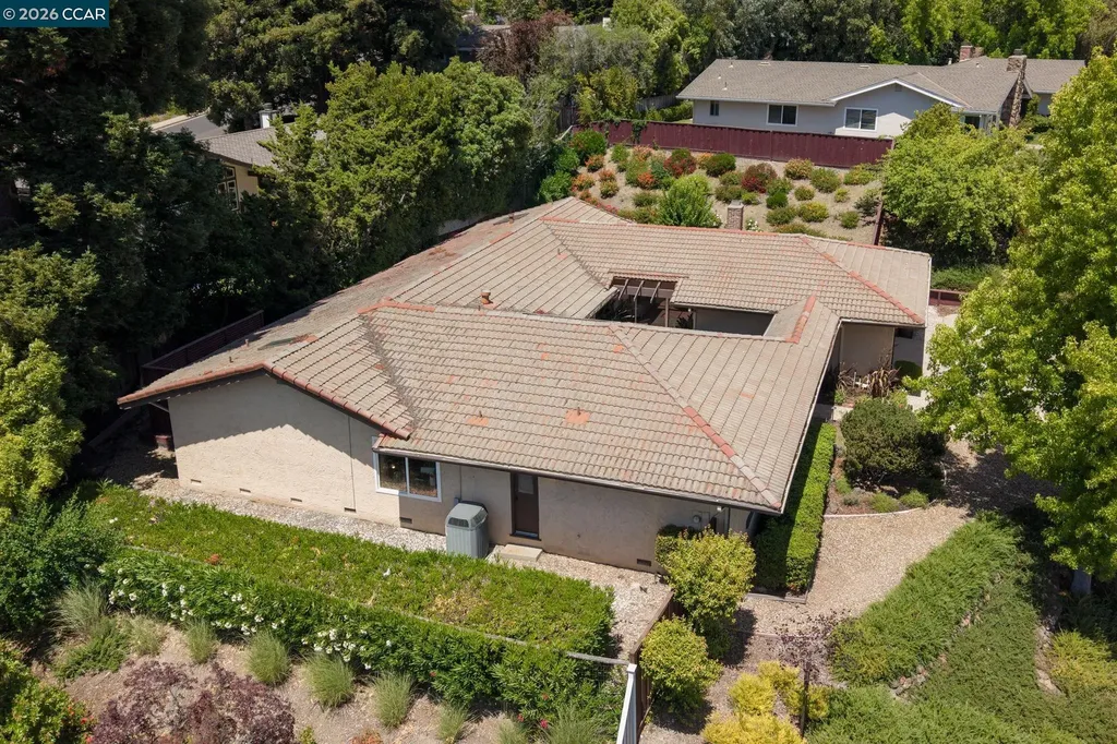 1085 Country Club Drive Moraga CA 94556