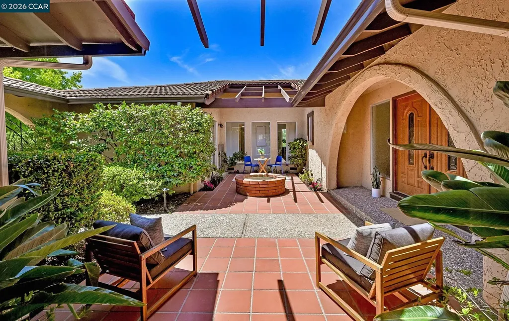 1085 Country Club Drive Moraga CA 94556