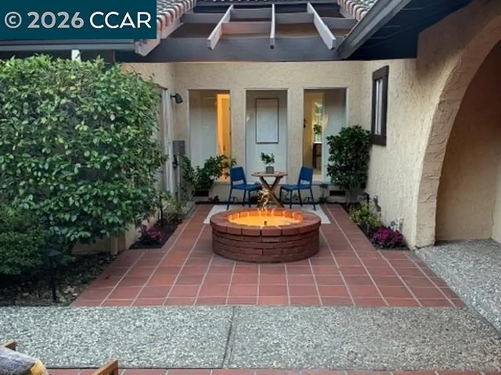 1085 Country Club Drive Moraga CA 94556