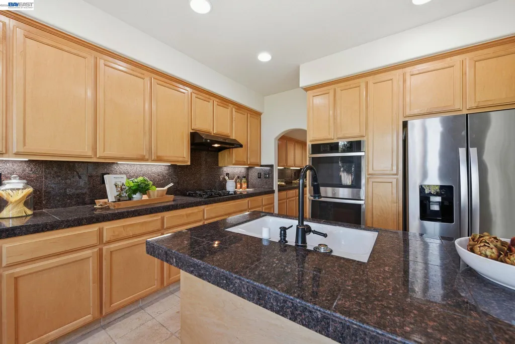 19475 Buren Place Castro Valley CA 94552