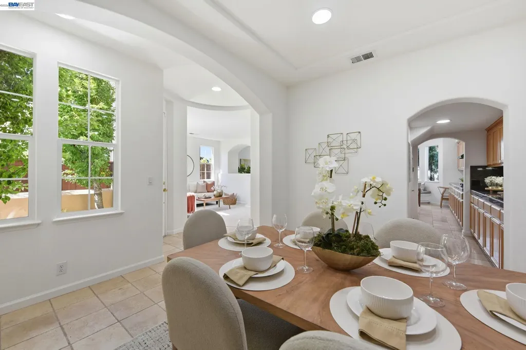 19475 Buren Place Castro Valley CA 94552